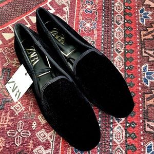 NWT Zara Womens US SZ 8/EUR 39 Black Velvet Slip on Loafers